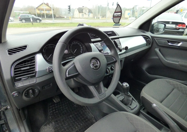 Skoda Fabia cena 29900 przebieg: 288004, rok produkcji 2018 z Tarczyn małe 631